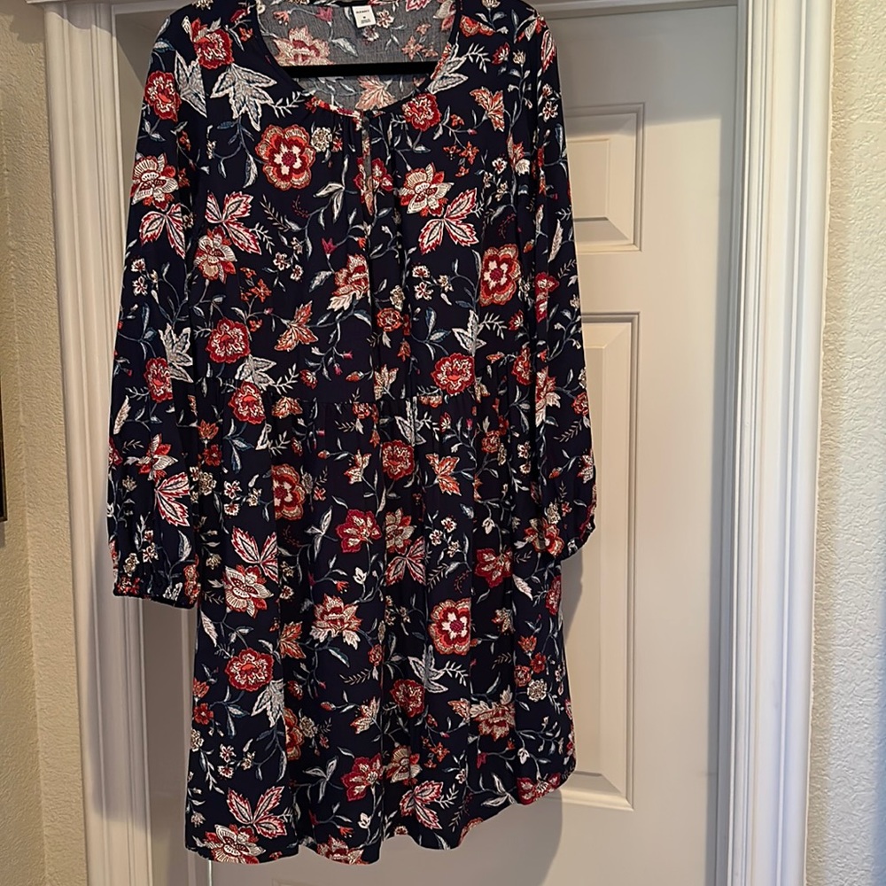 Summer dress, perfect condition, not sure if I’ve ever worn this.